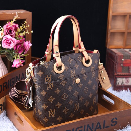 new fashion panelled handbag casual all-match leather shoulder bag coffee / 26cm by 23cm by 12cm